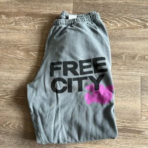 Free city sweatpants